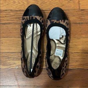 Dexflex by Dexter leopard print flats